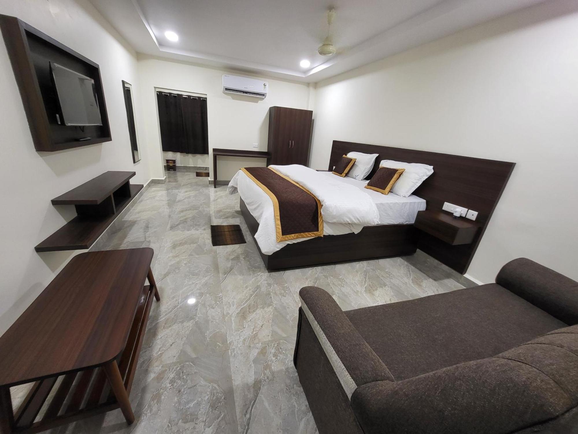 Sri Chitra Inn Hotel Tanuku ห้อง รูปภาพ